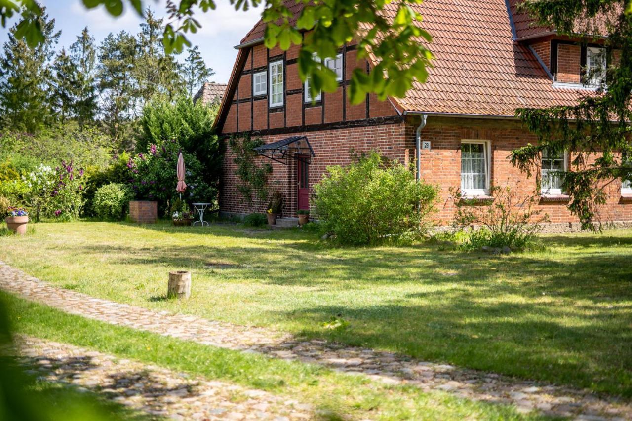 Ferienwohnung 1 Im Landhaus Am Wildpark Boek エクステリア 写真